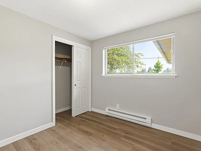 11212 Sheridan Ave S #A — Photo 15