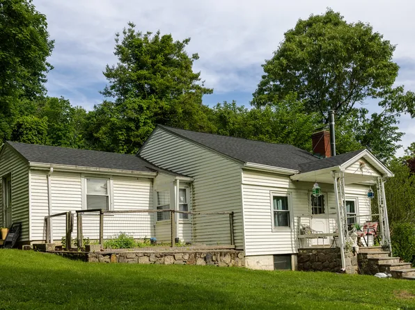 6 Ansonia Road, New Fairfield, CT 06812