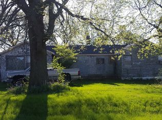 1828 Wolverine Rd, Dixon, IL 61021