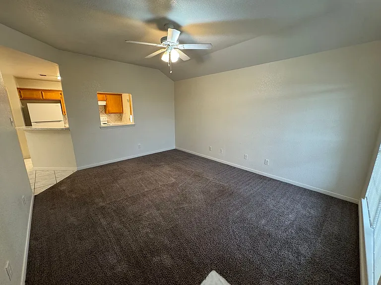 3205 Dannen Ct — Photo 3