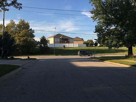 5th image of 3901 S Masterbrooke Dr
