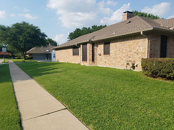 Large corner lot