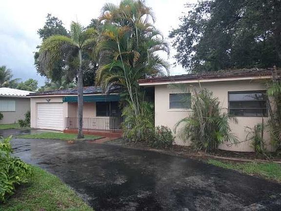 3rd image of 1751 NE 139th St