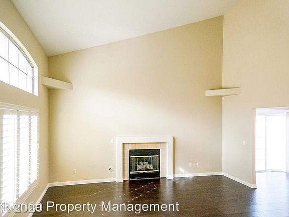 3rd image of 1606 Hennepin Dr