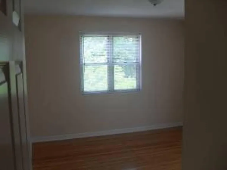 6970 N Ridge Blvd #303 — Photo 5
