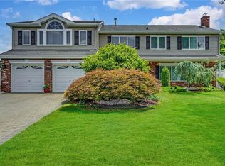 60 Higgins Rd, Old Bridge, NJ 08857