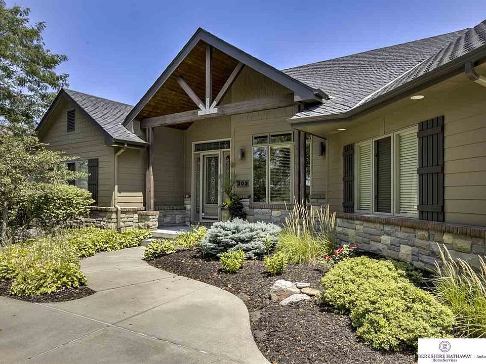 West Facing Walkout Ranch