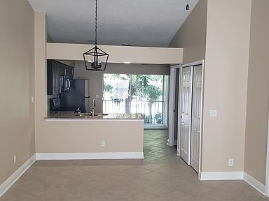 251 Quail Forest Blvd APT 201, Naples, FL 34105 | Zillow