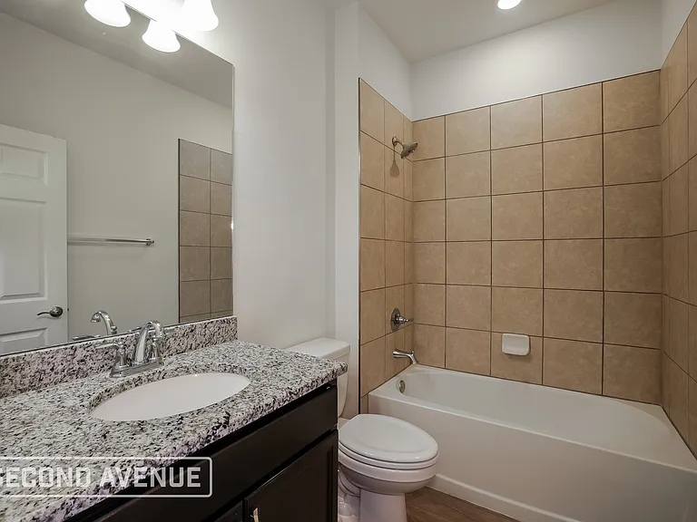 2721 NW 18th Pl — Photo 19