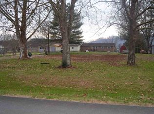 327 Hickory St, Bean Station, TN 37708