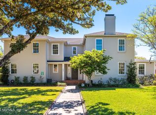 1052 Holly Ln, Jacksonville, FL 32207