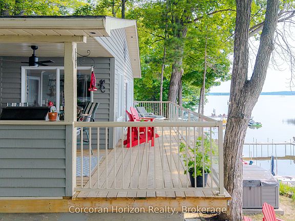 5th image of 380 Robins Point Rd