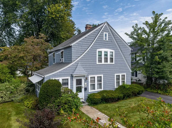 793 Allen St, Springfield, MA 01118