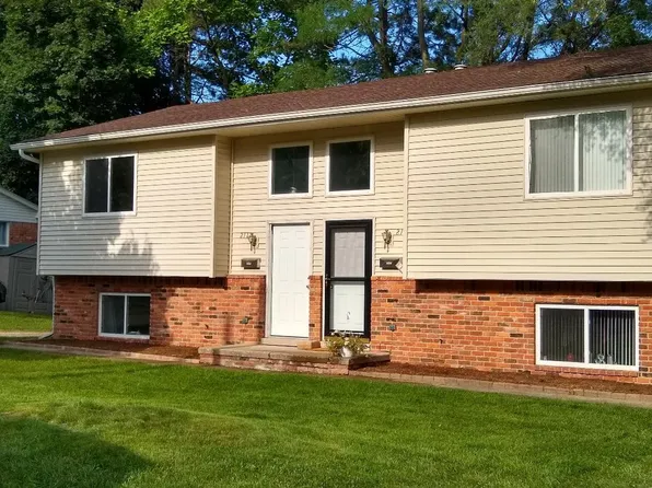 211 Hacker St #211, Rochester, MI 48307