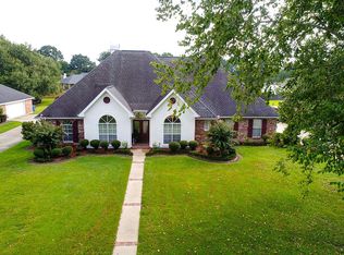 117 Green Meadow Rd, Lafayette, LA 70503