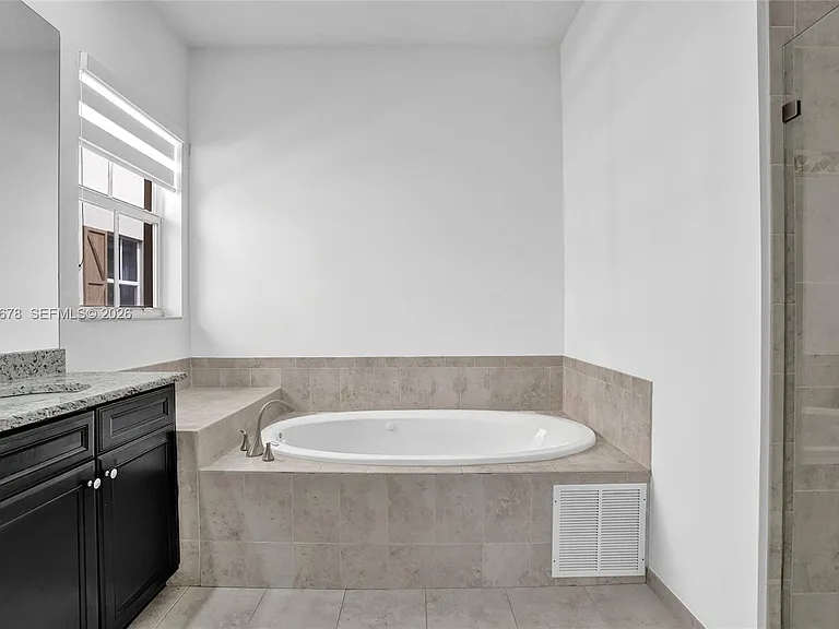 10340 Lake Vista Ct — Photo 81
