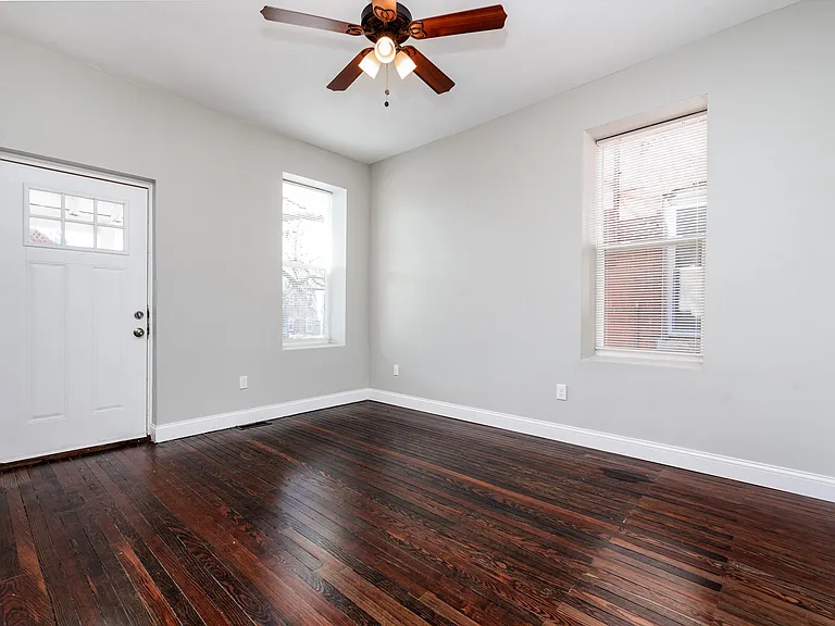 3151 Michigan Ave — Photo 19