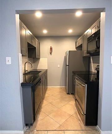 2nd image of 4008 Cima Serena Dr #B
