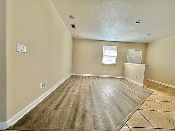 4th image of 519 Boyd St APT C