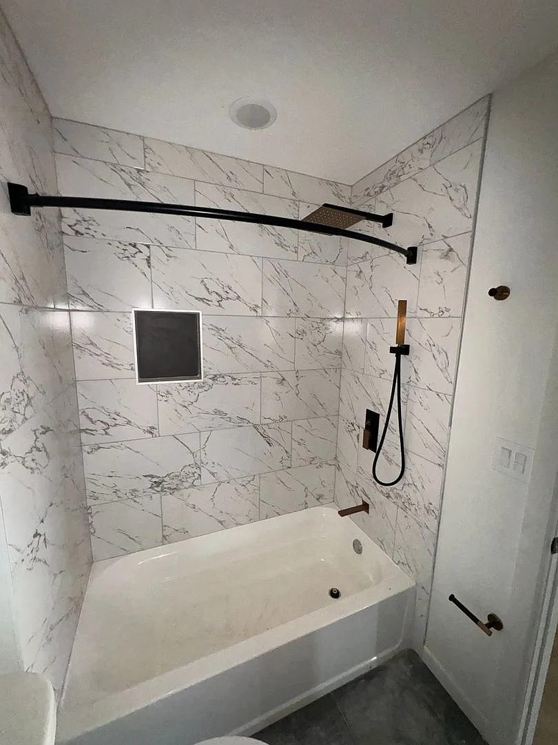 124 Putnam St — Photo 2