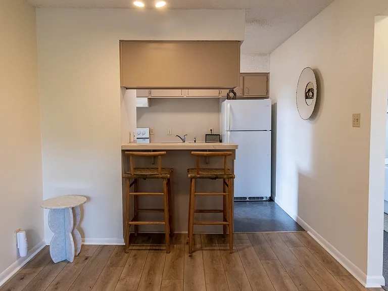 5516 Roosevelt Ave #201 — Photo 3