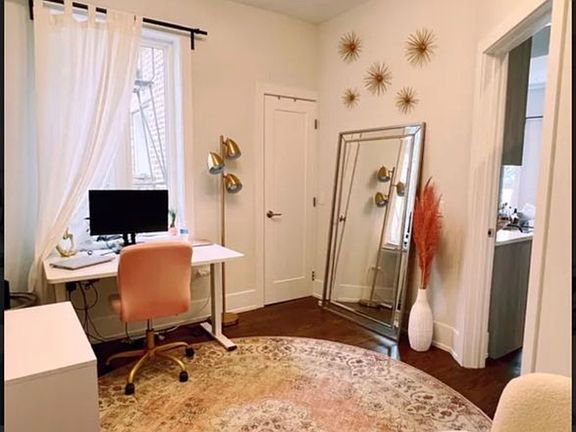 4th image of 5019 N Clark St #2N