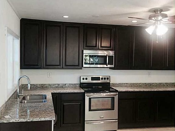 3rd image of 961 Newell Ave