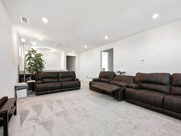 6274 Carousel Ave — Photo 19