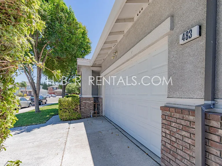 483 Summer Ln — Photo 37