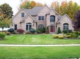 17150 River Walk Cir, North Royalton, OH 44133