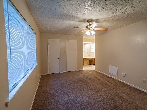 5th image of 3 W Woodtimber Ct