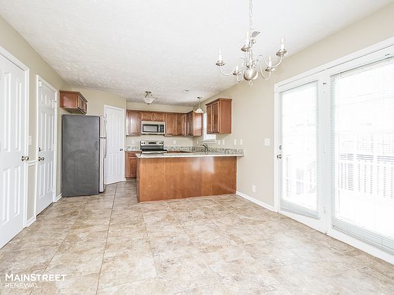 5th image of 1110 Geneil Ln