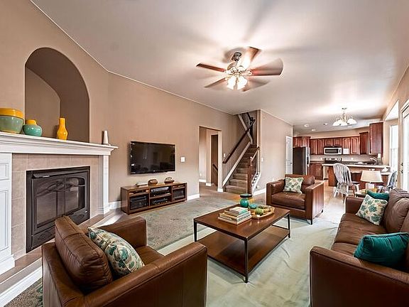 2nd image of 4670 Farmingdale Dr