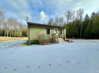 6180 G.5 Rd, Escanaba, MI 49829