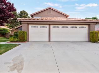 39235 Beacon Ln, Palmdale, CA 93551