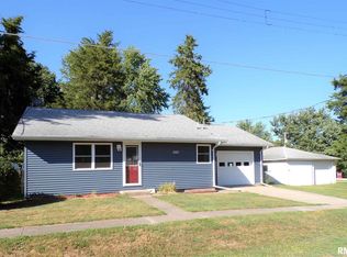206 Ward St, Altona, IL