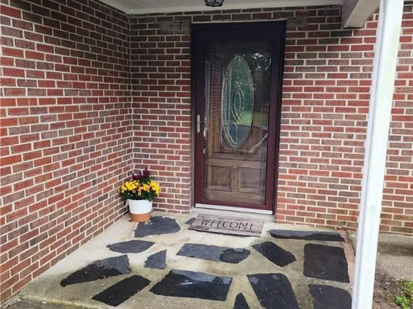 8000 Farmers Dr, West Point, VA 23181