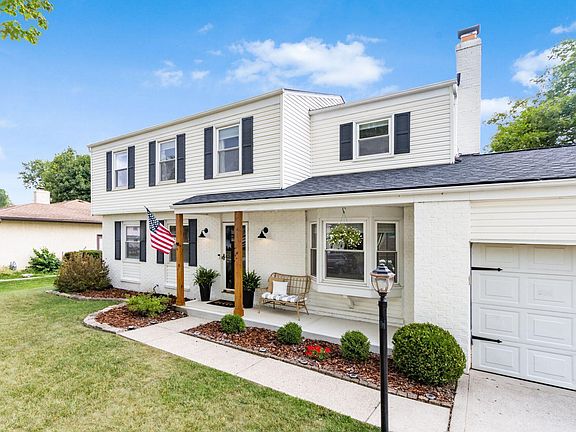 3rd image of 3611 Wenwood Dr