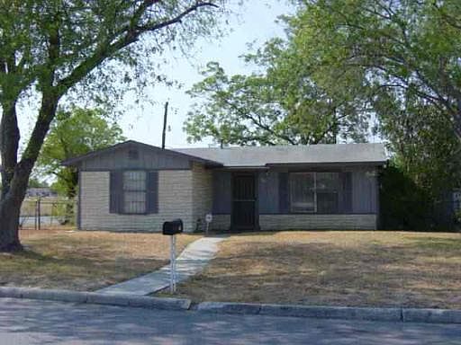 1st image of 302 ZABRA DR