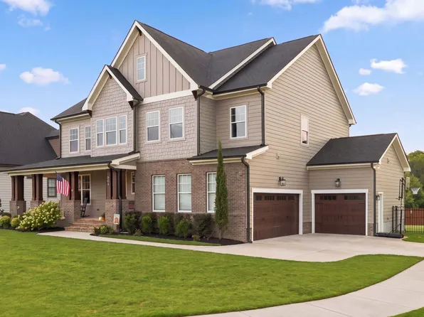 904 Shiloh Hills Dr, Fuquay Varina, NC 27526