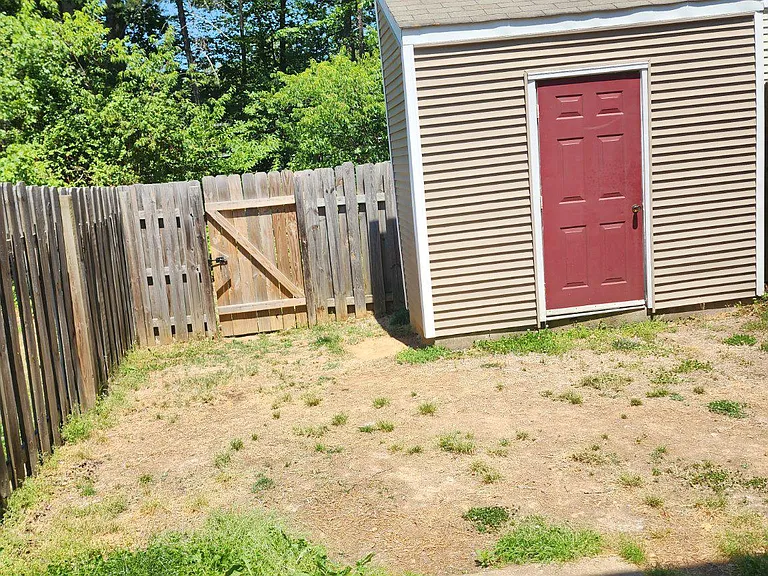 210 Windsor Ridge Ct — Photo 1