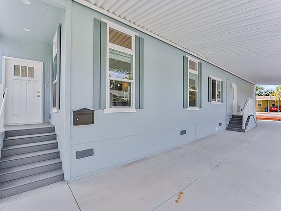 4th image of 209 Hawaii Cir #209