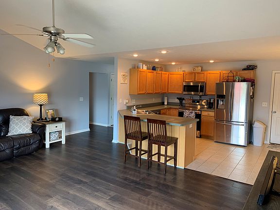 3rd image of 1307 Bowden Dr