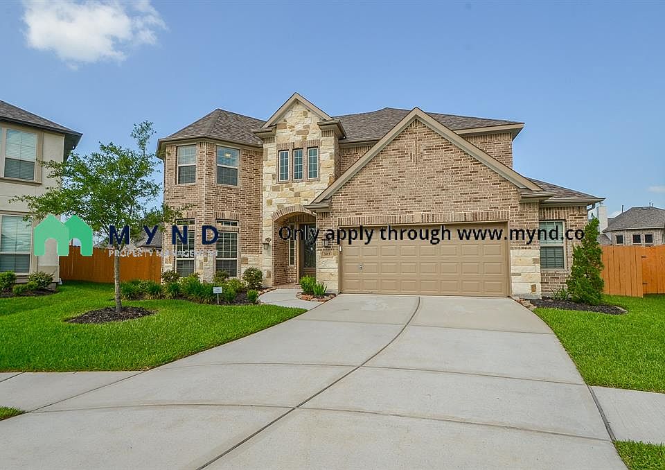 2nd image of 3915 Sierra Cove Ln #1