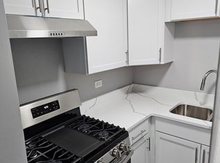 2140 Kenilworth Ave APT 209, Berwyn, IL 60402