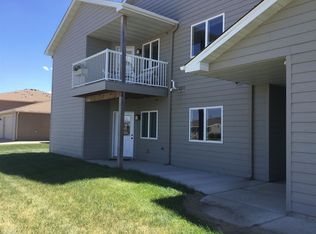 2816 40th Ave S, Mandan, ND 58554