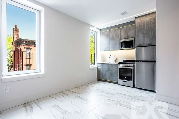 Rented by EXR | media 1