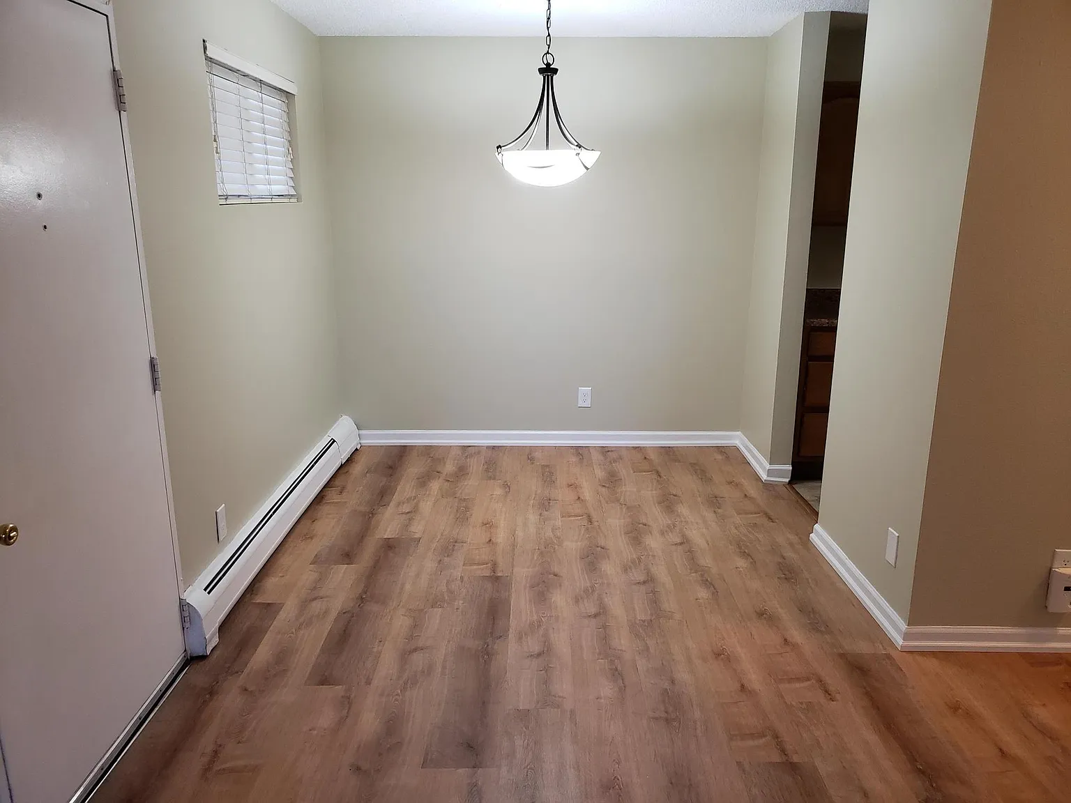 1 bed, 700 sqft, $1,245 — Photo 3