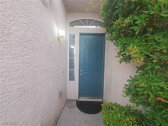2nd image of 2807 Altair St