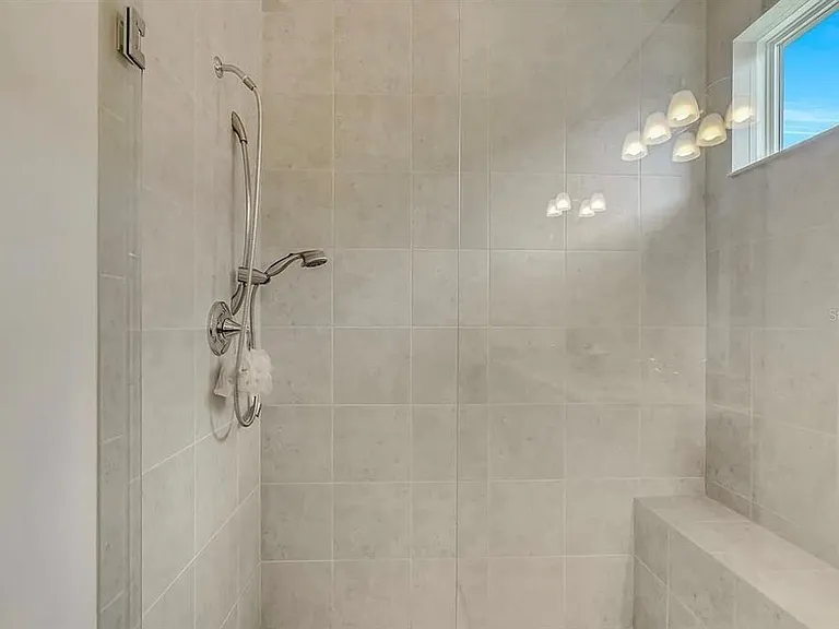 11780 Tapestry Ln — Photo 23
